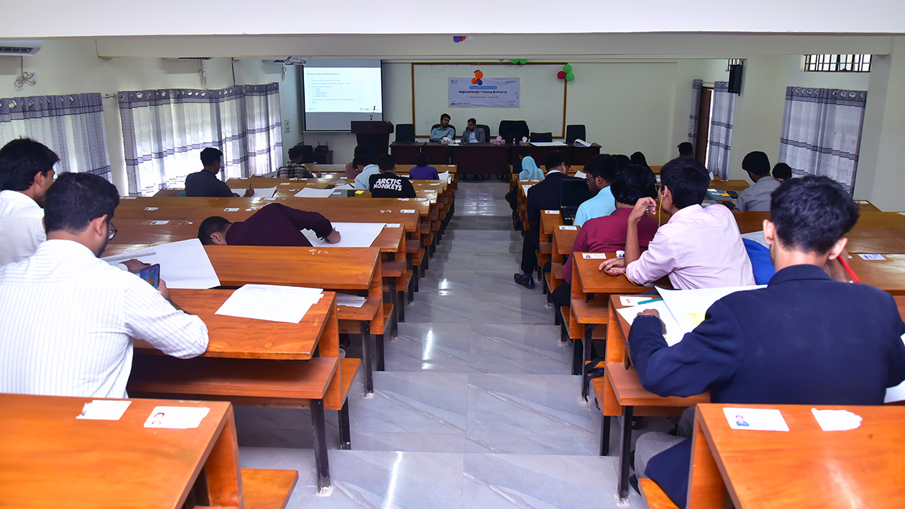 Participants at the Grameenphone Accelerator Design Thinking Bootcamp in Rajshahi