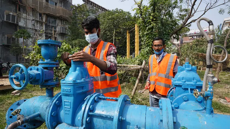 Maintenance operations at the DWASA pump of Mirpur-14