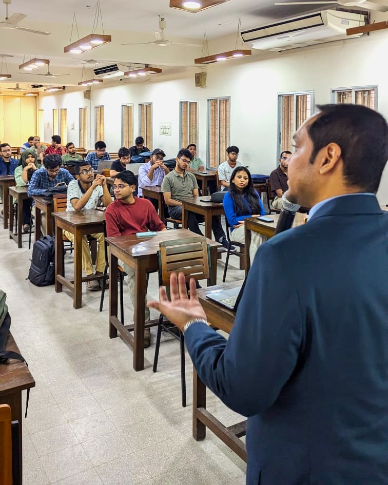 Bijon Islam Speaks at IBA, Dhaka University