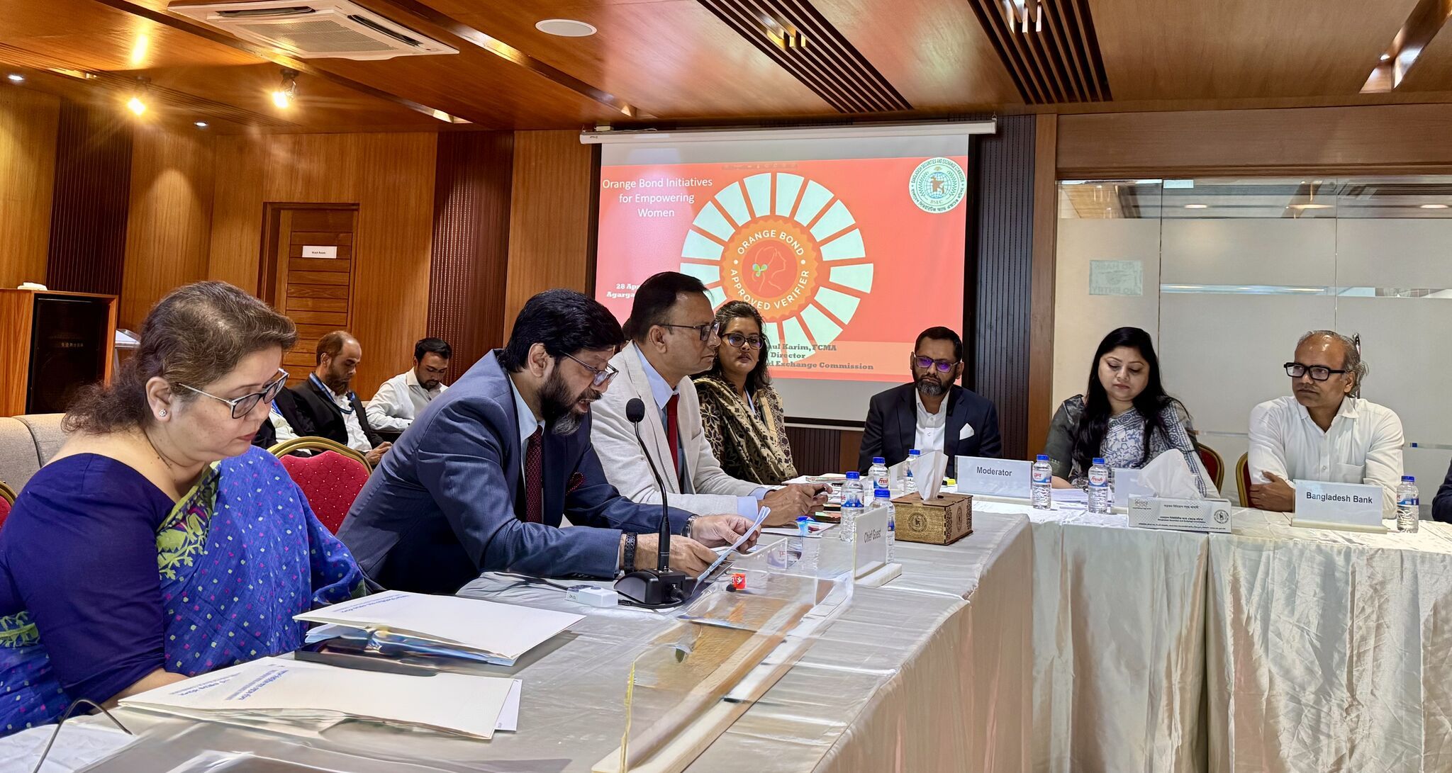The roundtable discussion 