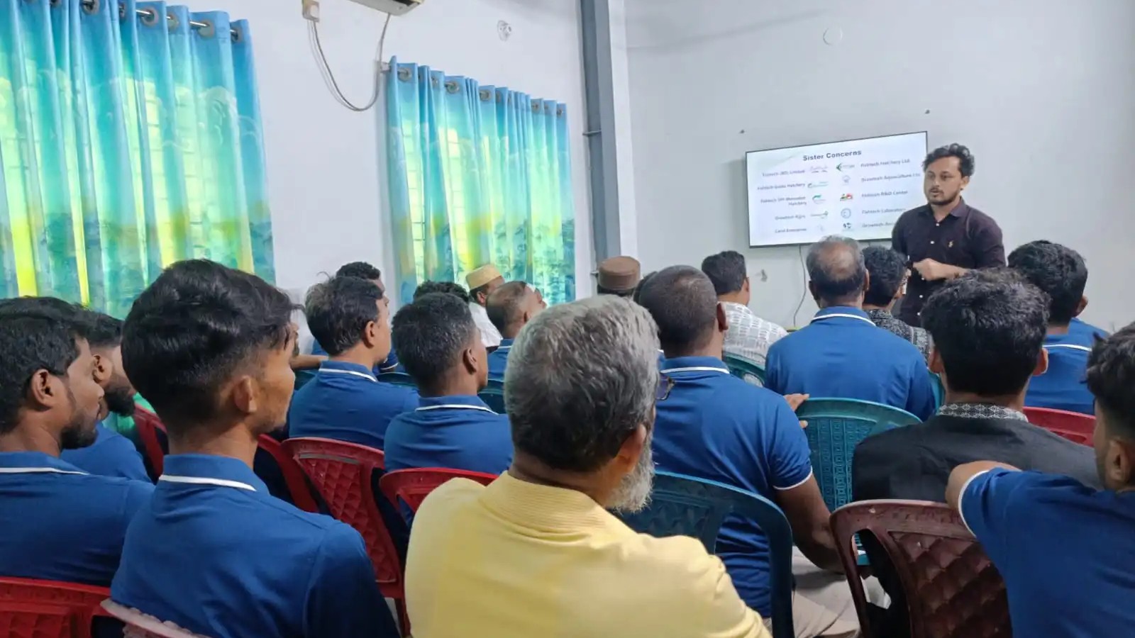 FoodTechBangladesh Organizes On-Site Capacity Building Training on Advanced All-Male Scampi Culture 