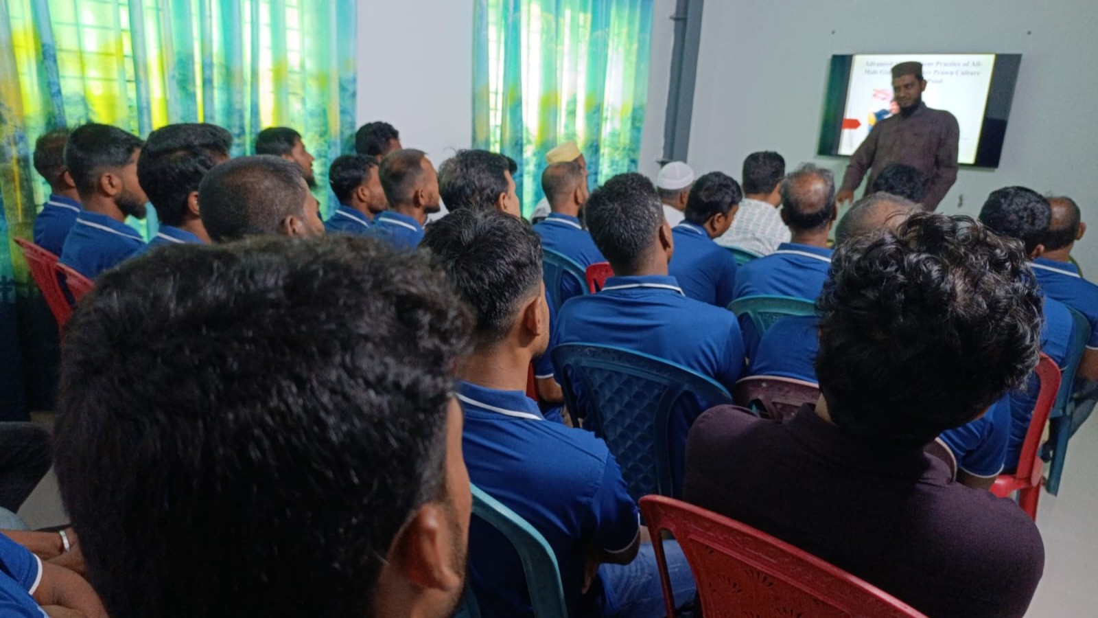 FoodTechBangladesh Equips Farmers with Advanced All-Male Scampi Culture Techniques
